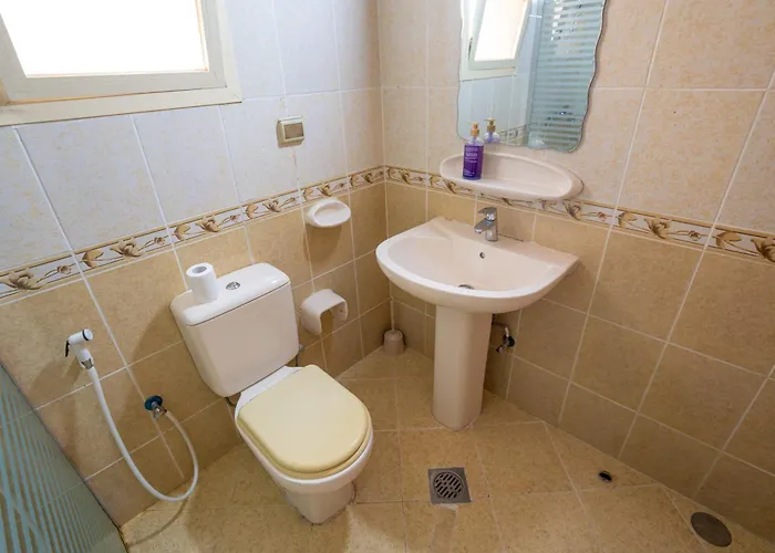Tourist Family And Couple Rooms Abudhabi Baith Al Jannah Llc Private Family Rooms - Attached Washroom - Vl01